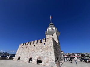Девичья башня после реставрации