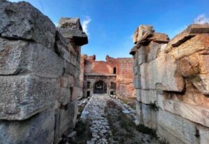 Стамбульские ворота, Изник (Никея)