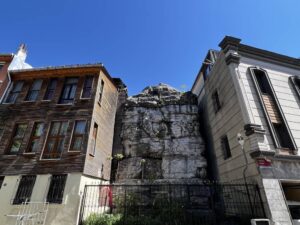 Колонна Аркадия, Стамбул